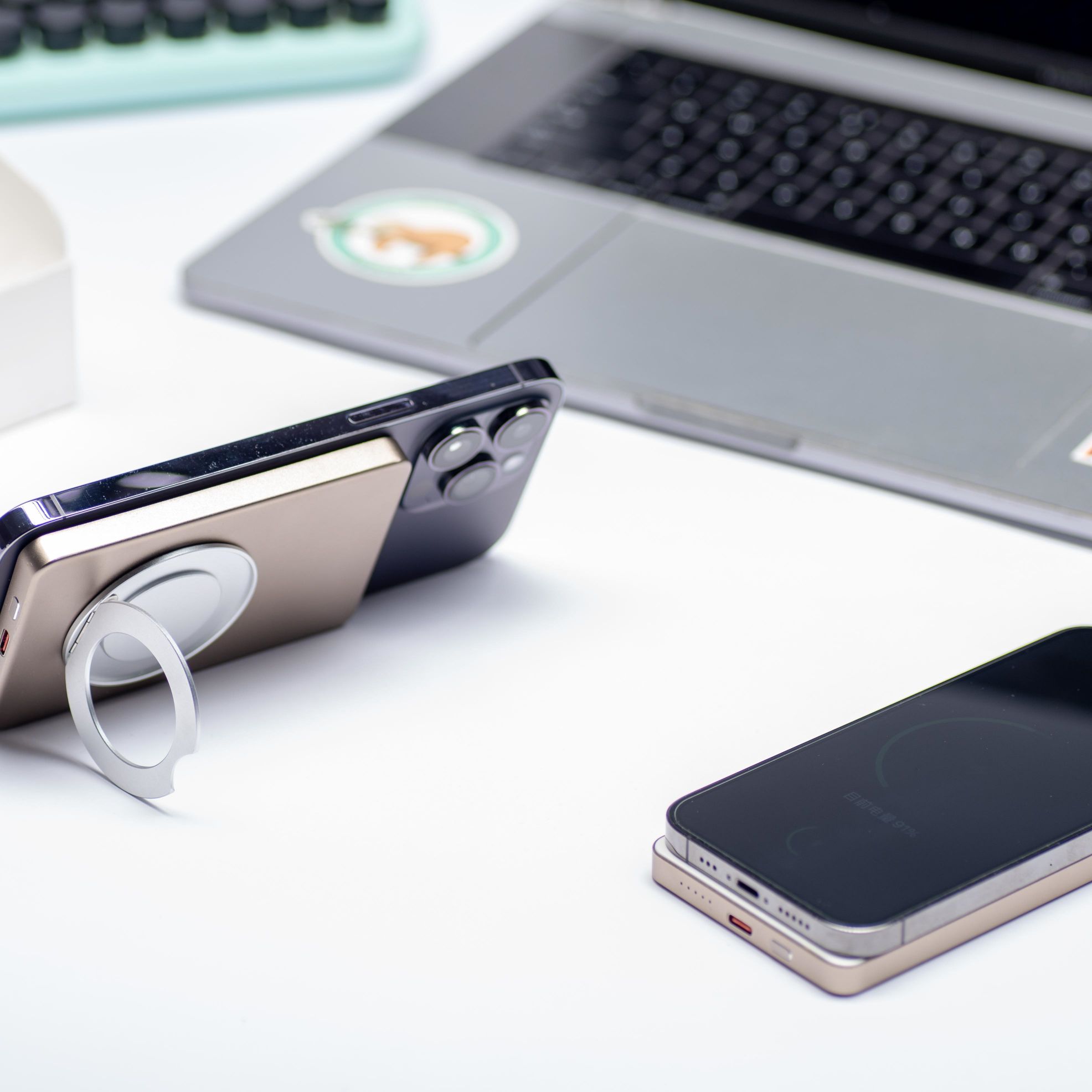 магнитный беспроводной блок питания