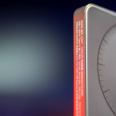 magnetic wireless power bank