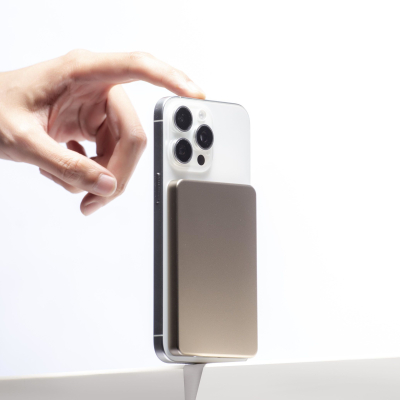 magnetic wireless power bank