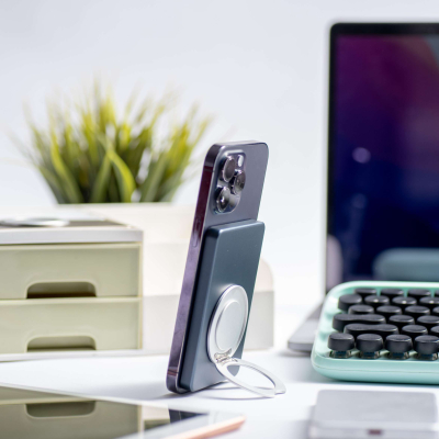 magnetic wireless power bank