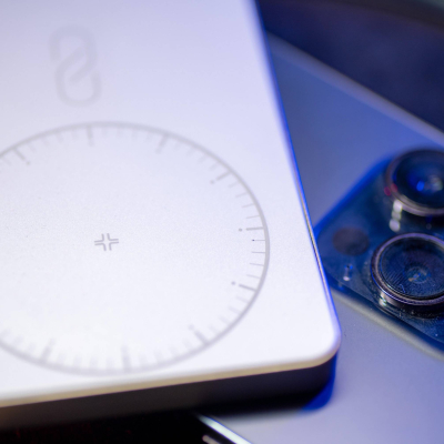 magnetic wireless power bank