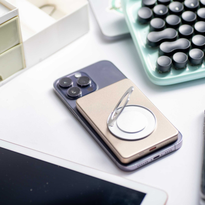 magnetic wireless power bank