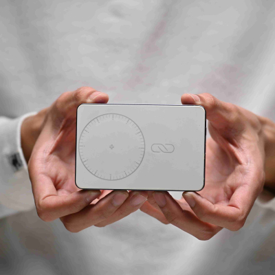 magnetic wireless power bank