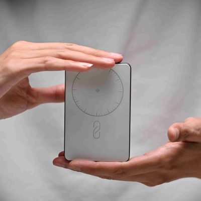 magnetic wireless power bank