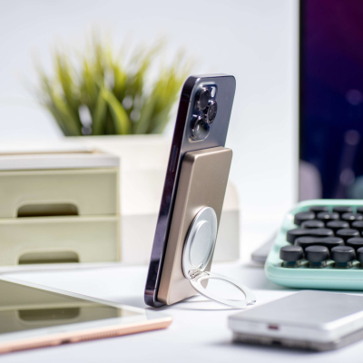 magnetic wireless power bank